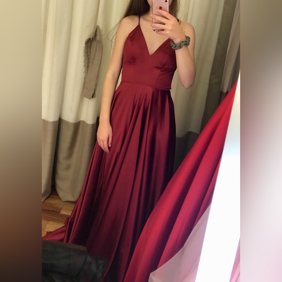 Faviana Lace Up Back Satin V Neck Grad Dress - Picture 6 of 6